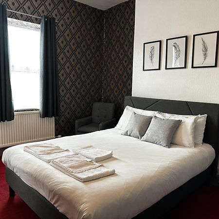 The Derby Hotel Барроу-ин-Фернесс Экстерьер фото